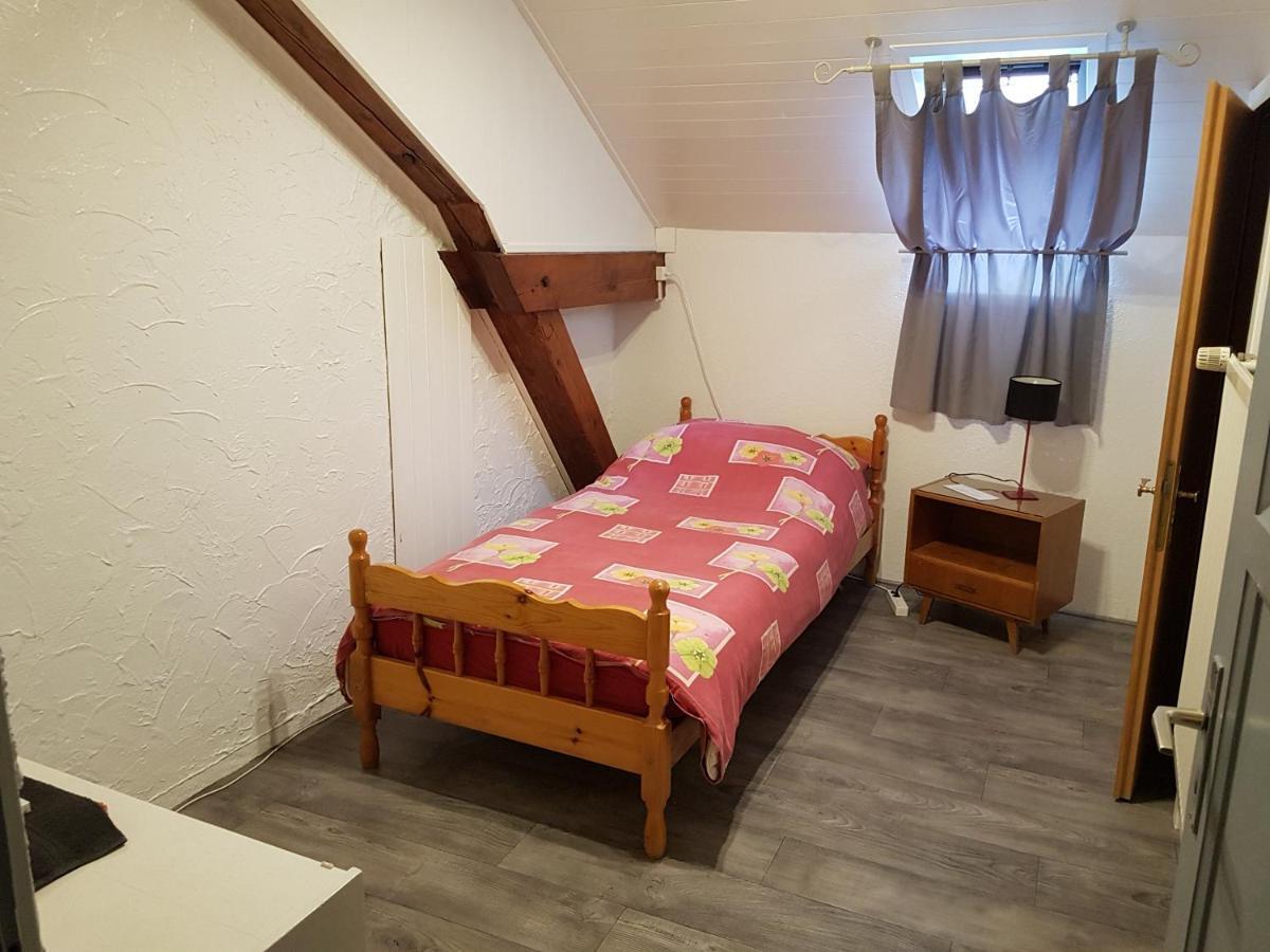 Hotel De La Gare, Vendlincourt Pokoj fotografie